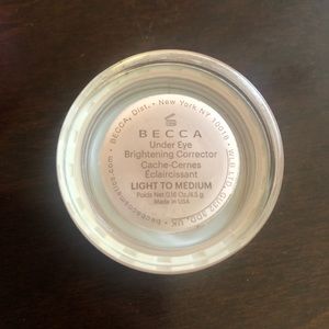 Becca Under Eye Brightening Corrector